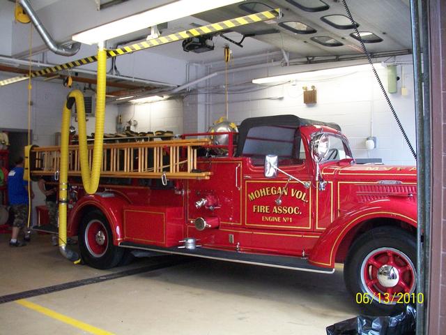 Engine 251 &quot;Stands By&quot; At Mahopac Falls Station 1